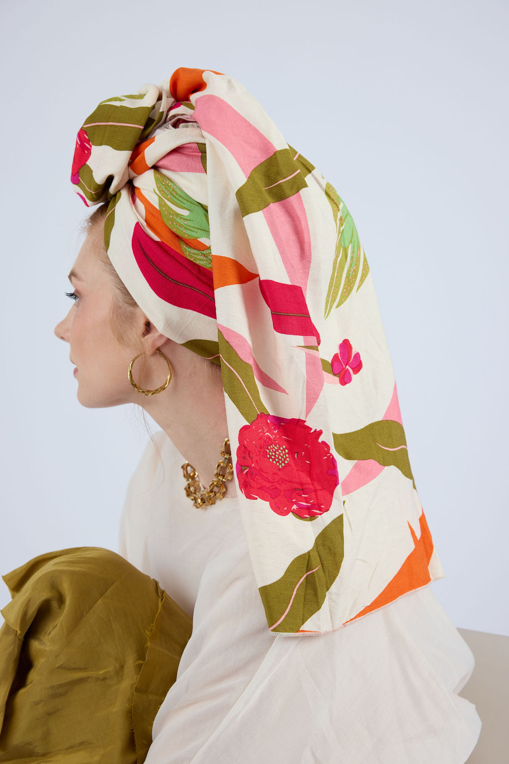 הדרא, קולקציית חגים, מטפחת חגיגית, מטפחת פרחונית