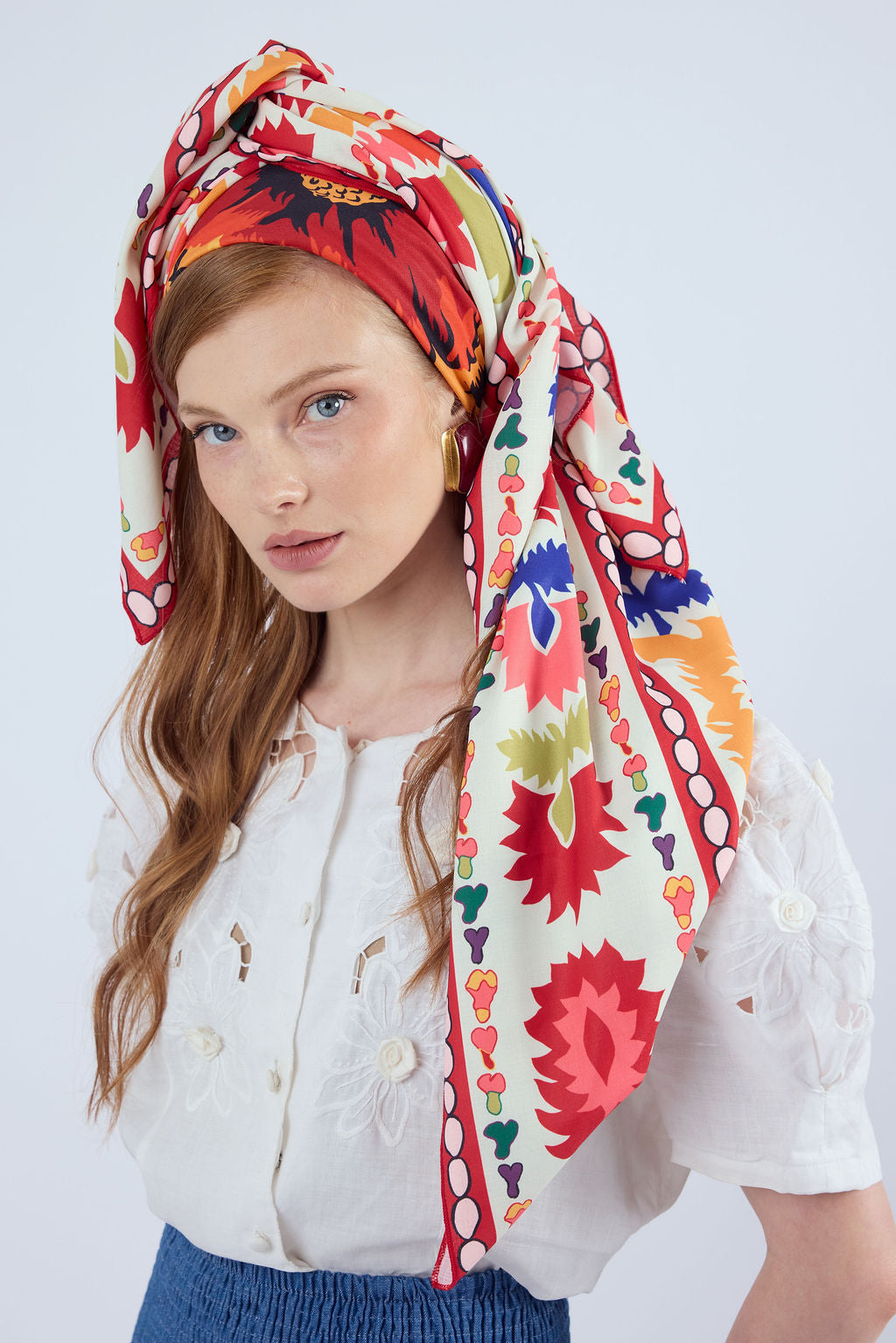 הדרא, קולקציית מטפחות חגים,  מטפחת מרובעת עם הדפס פרחוני, מטפחת מרובעת חגיגית