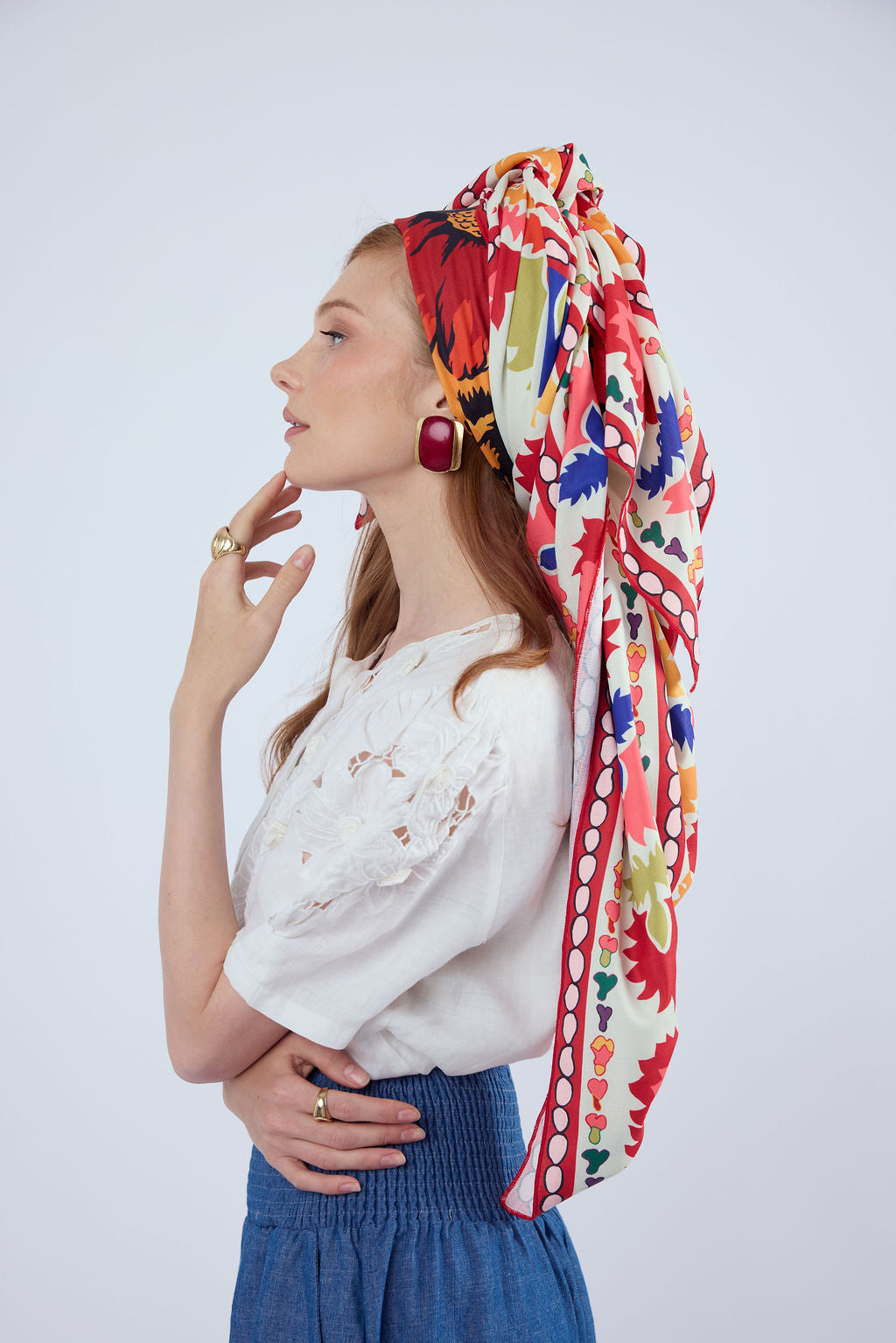 הדרא, קולקציית מטפחות חגים, מטפחת מרובעת עם הדפס פרחוני, מטפחת מרובעת חגיגית