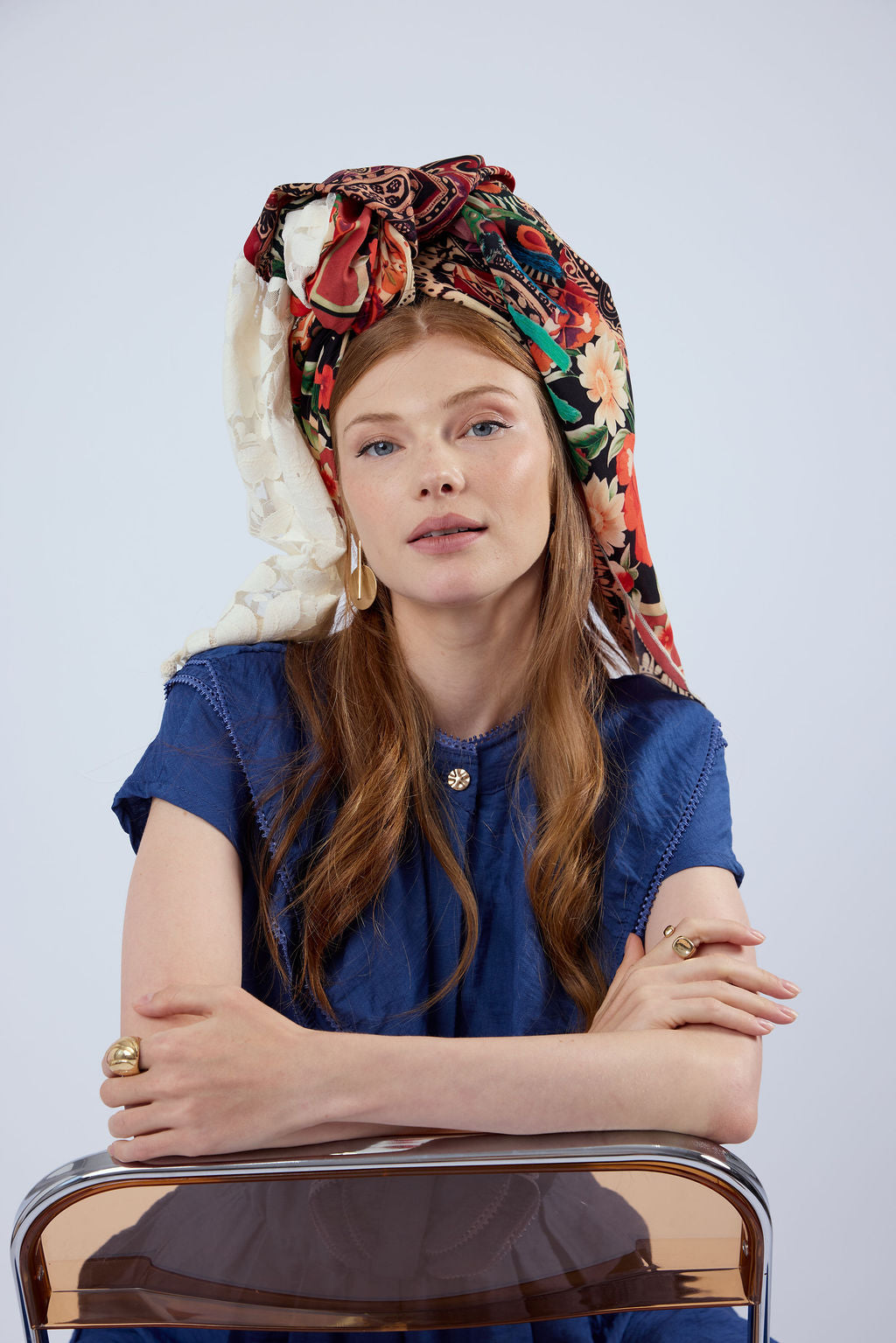 הדרא, קולקציית מטפחות חגים, שילוב בדי הדפסים ובד ריקמה בהיר, מטפות יומיומית, מטפחת לארועים