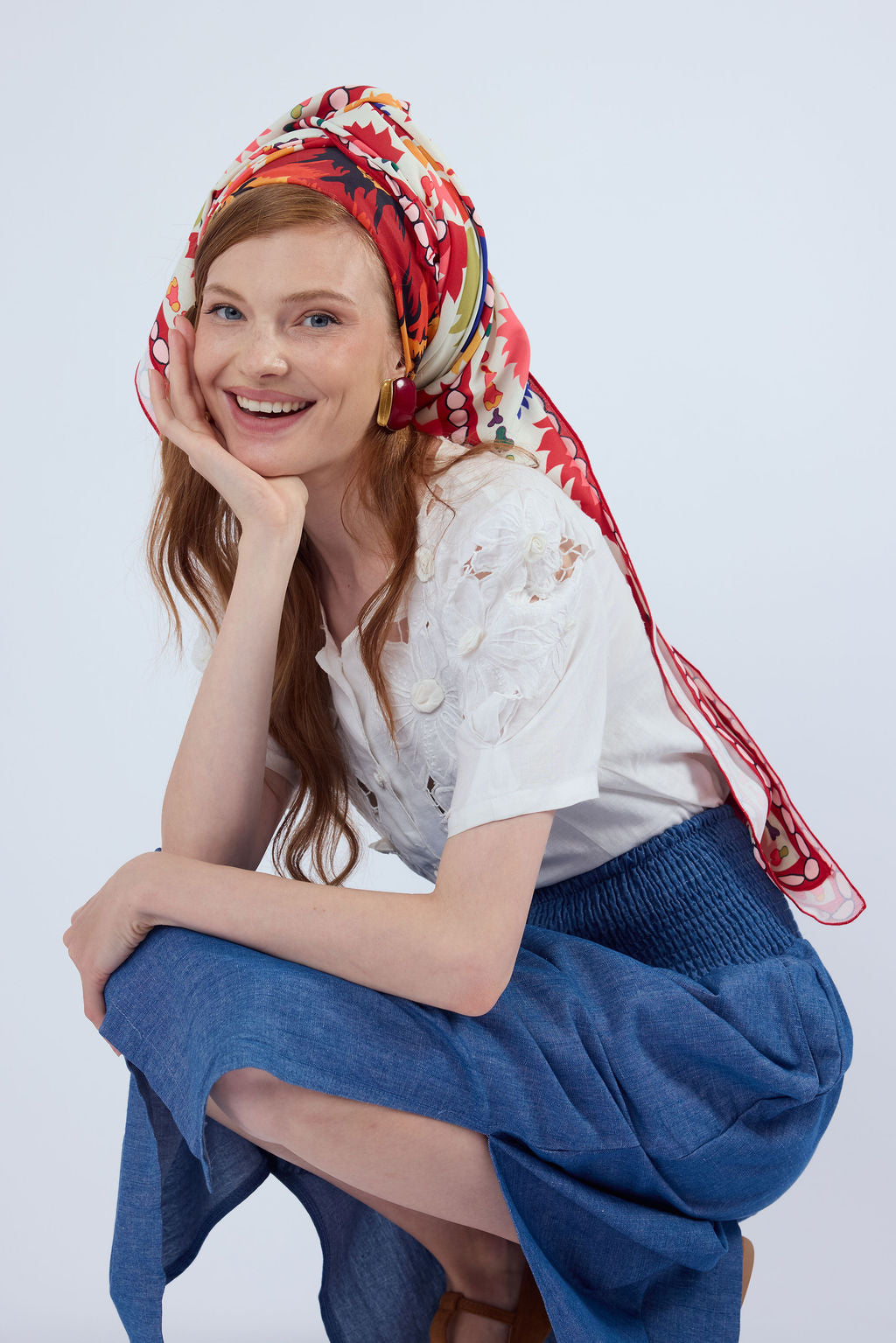 הדרא, קולקציית מטפחות חגים, מטפחת מרובעת עם הדפס פרחוני, מטפחת מרובעת חגיגית