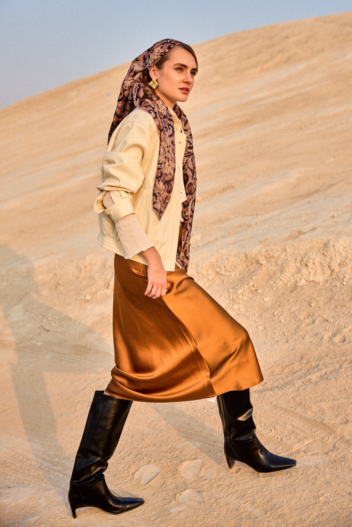 מטפחת מרובעת אלמוג