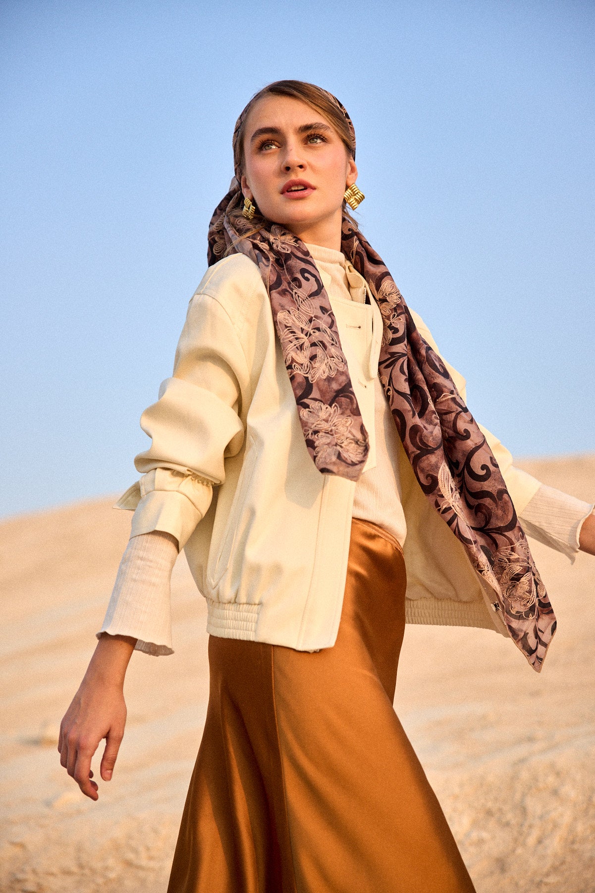 מטפחת מרובעת אלמוג