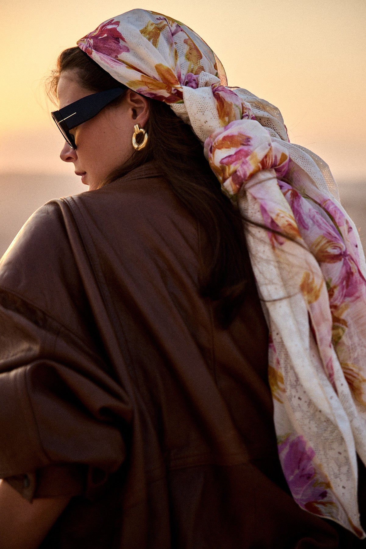 מטפחת מרובעת אמה