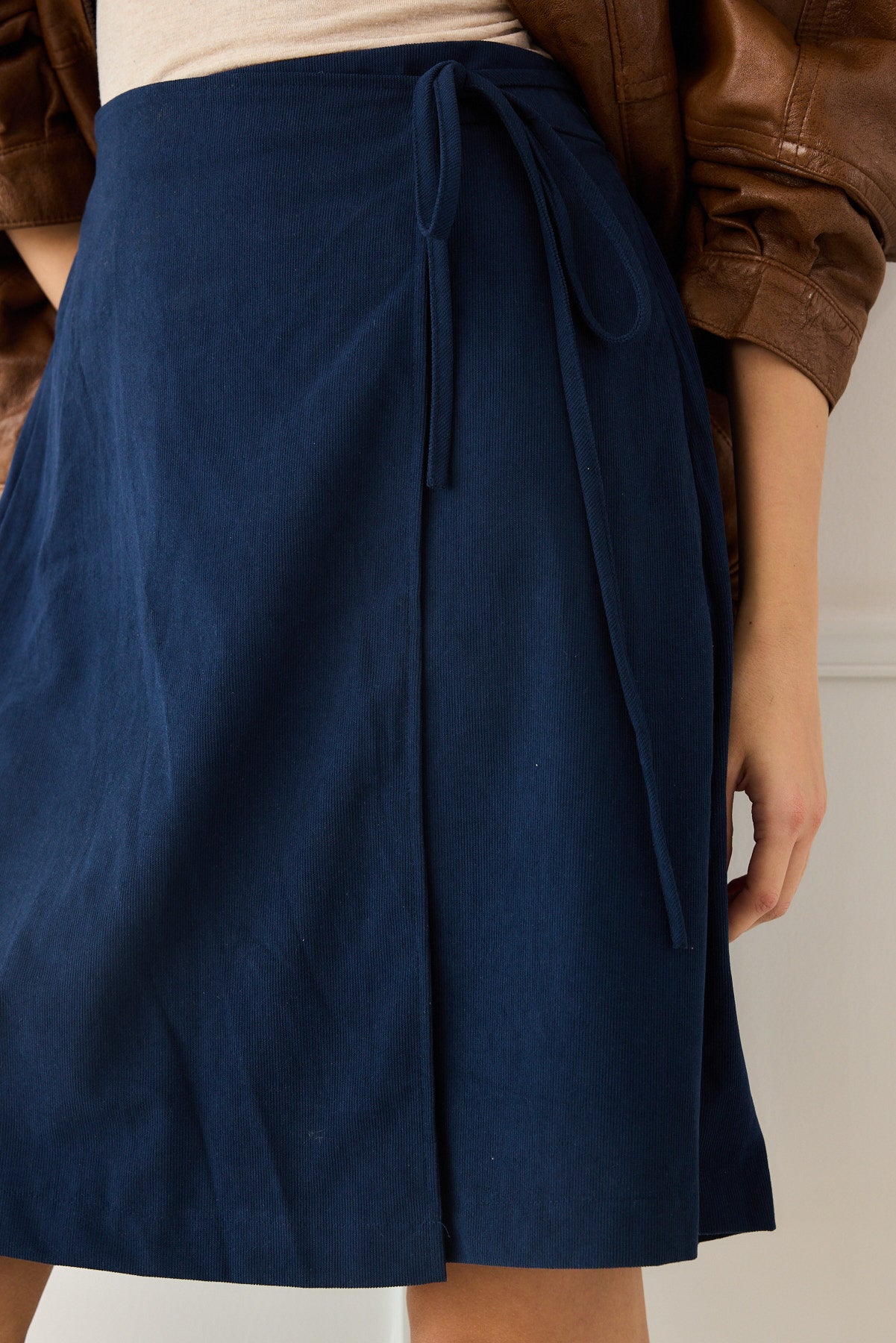 חצאית אורה כחול