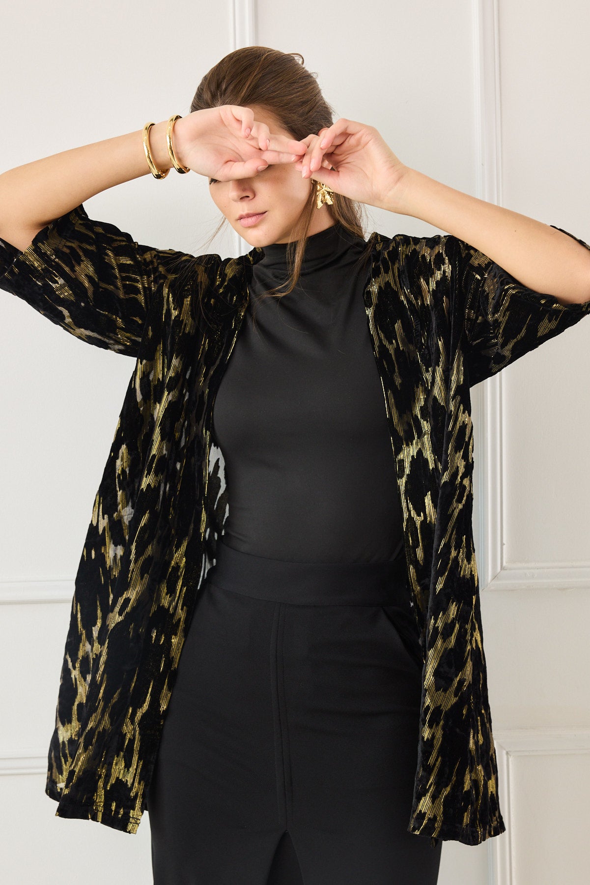 קימונו קטיפה צרובה שחור זהב