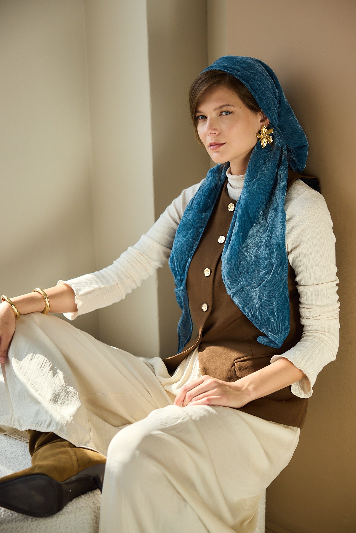 מטפחת משולשת פלג כחלחל