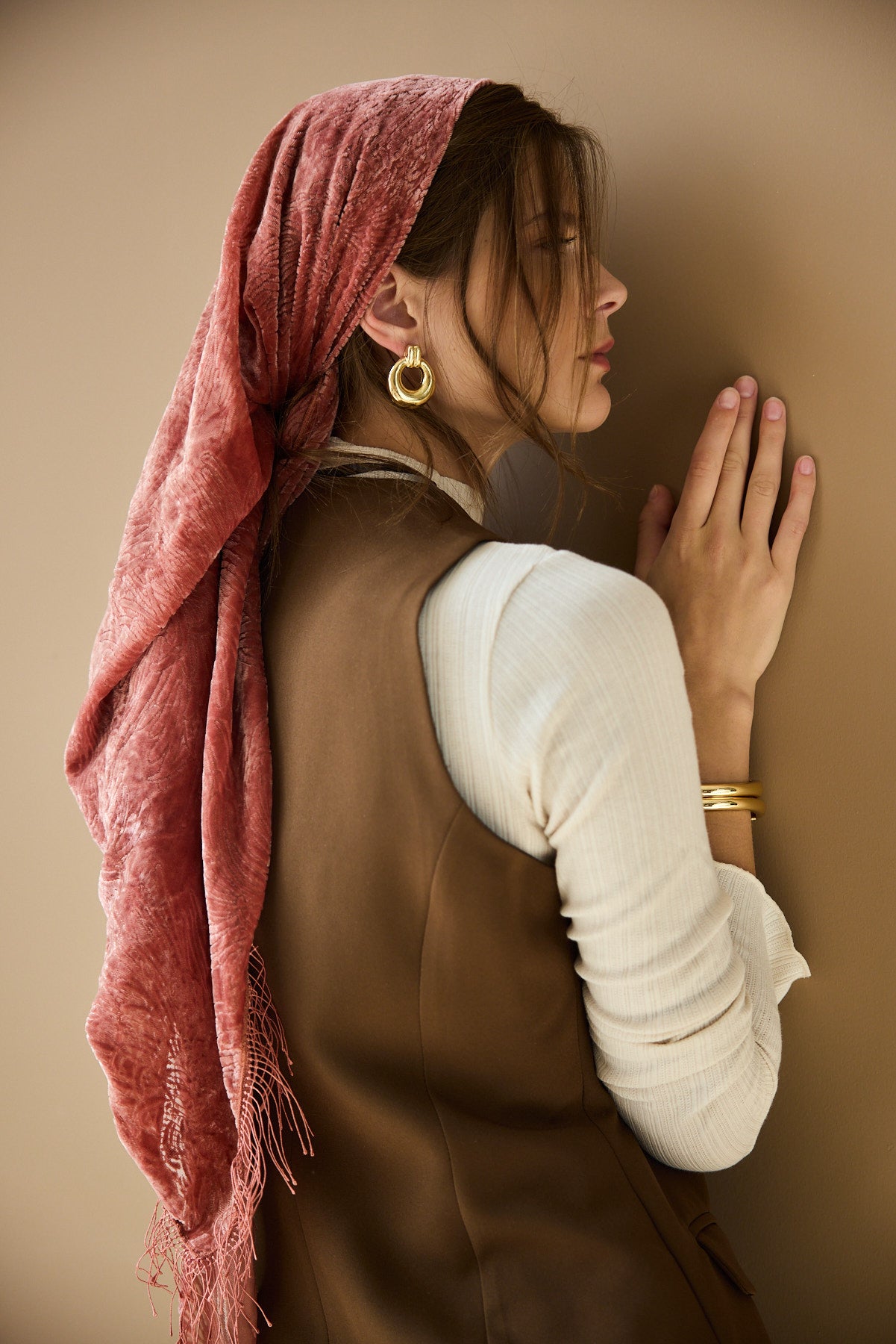 מטפחת משולשת פלג ורוד עתיק