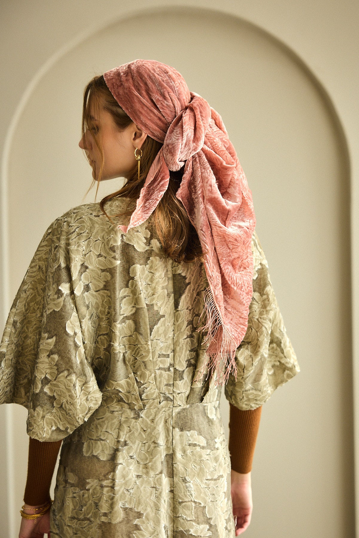 מטפחת משולשת פלג ורוד בייבי