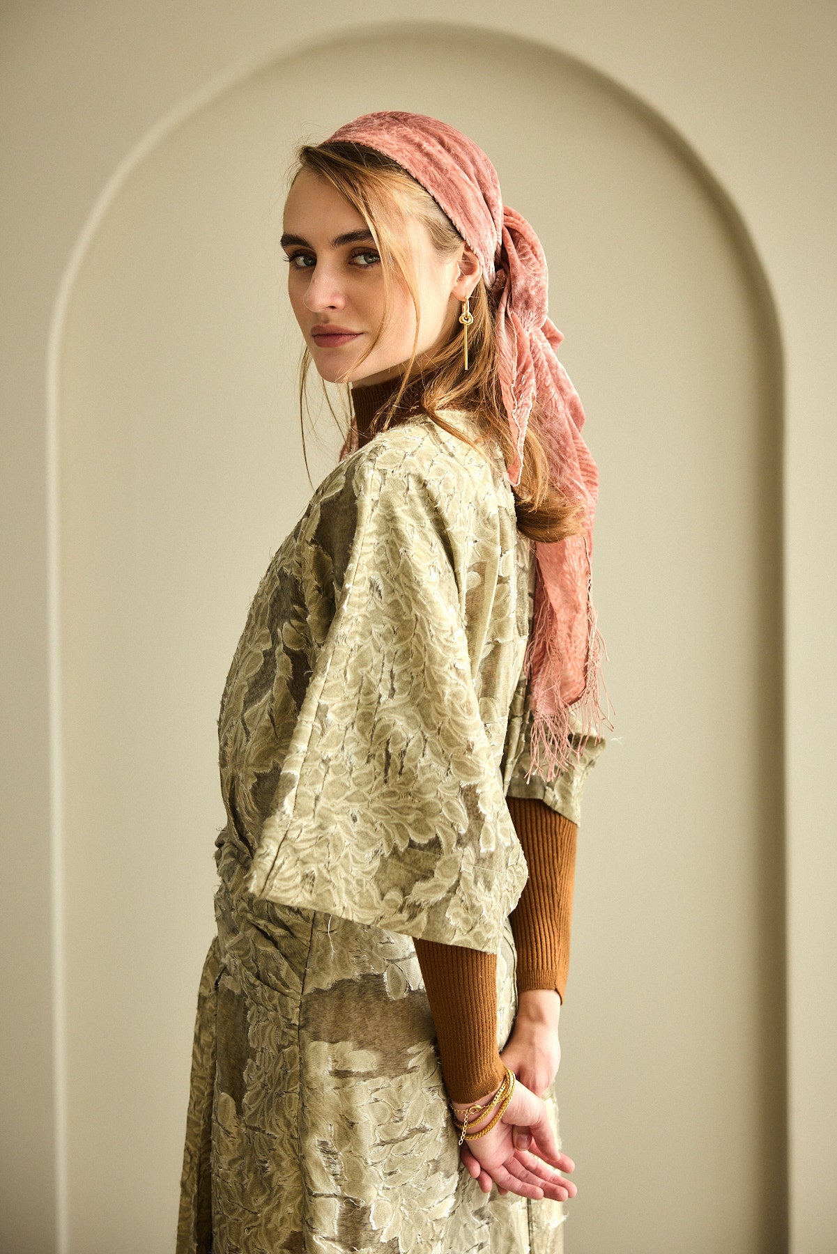 מטפחת משולשת פלג ורוד בייבי