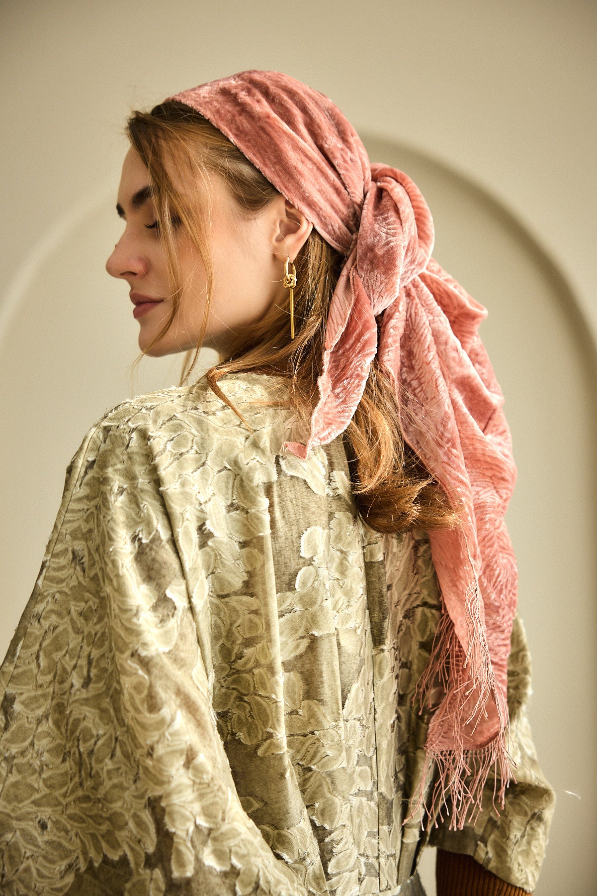 מטפחת משולשת פלג ורוד בייבי