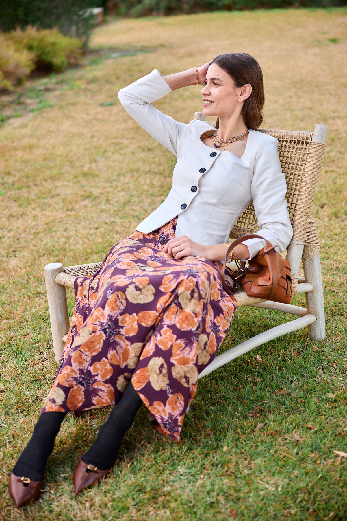 הדרא, קולקציית אביב, חצאית צרה בהדפס פרחוני