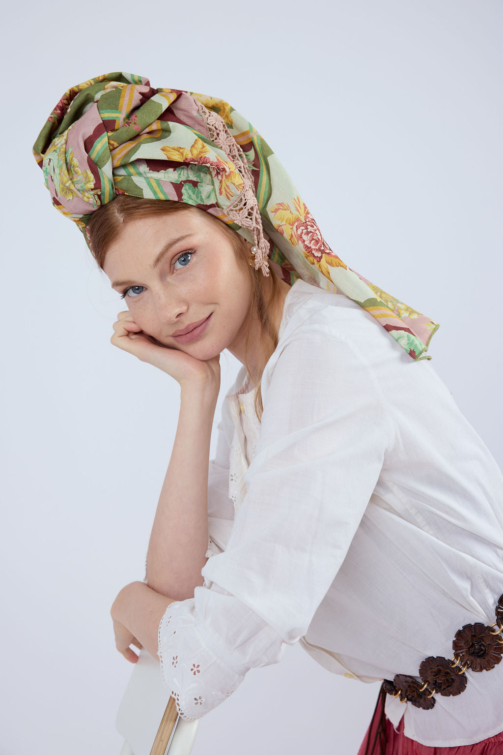 הדרא, קולקציית חגים, מטפחת בד  אחד עם הפדס צבעוני ופרנז ורוד