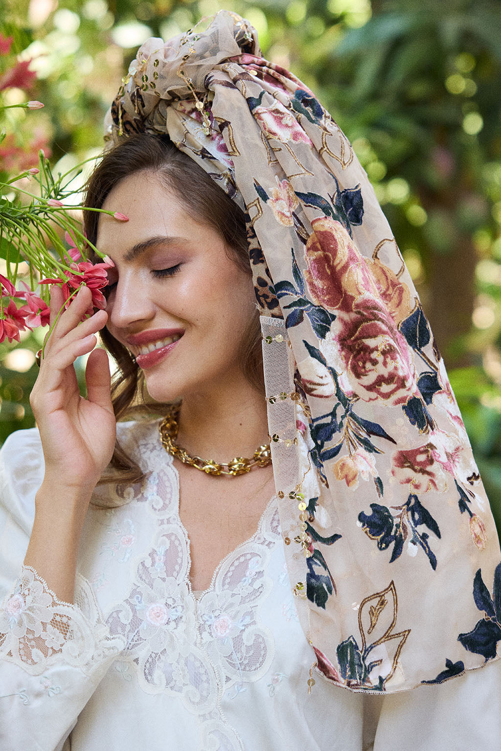 מטפחת צעיף פיוניה