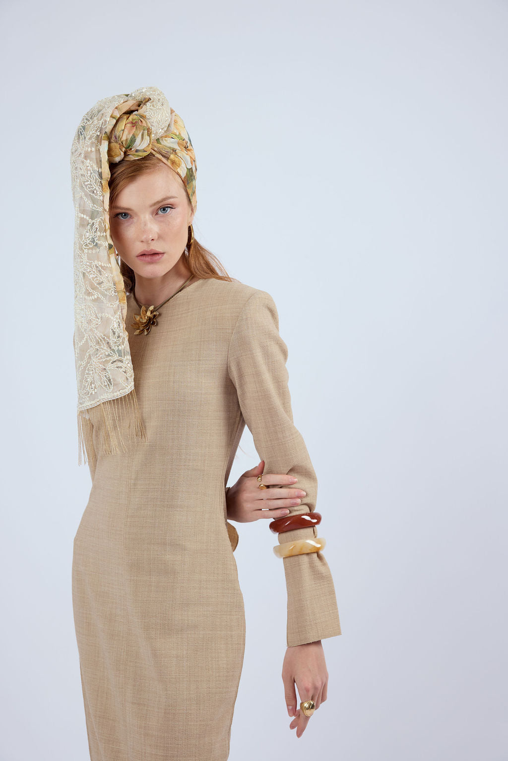 הדרא, קולקציית חגים, מטפחת חגיגית, שילוב בד פרוני ובד ריקמה