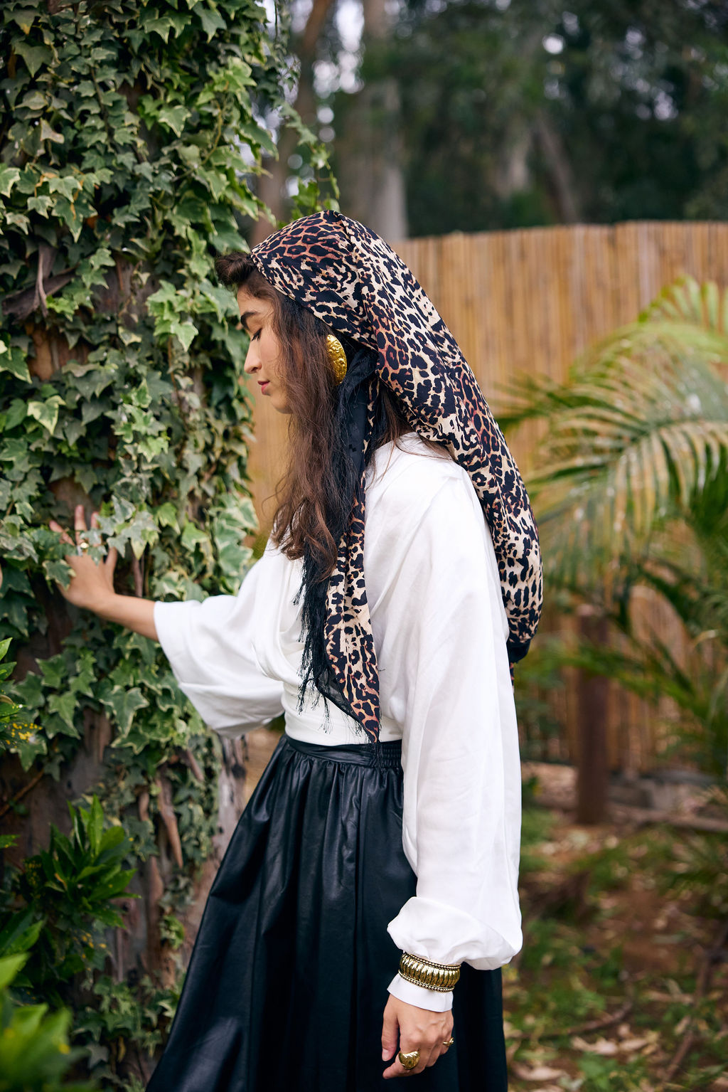 הדרא, קולקציית קיץ, מטפחת מרובעת חגיגית, שילוב בד מנומר ובד שחור , מרובע לארועים