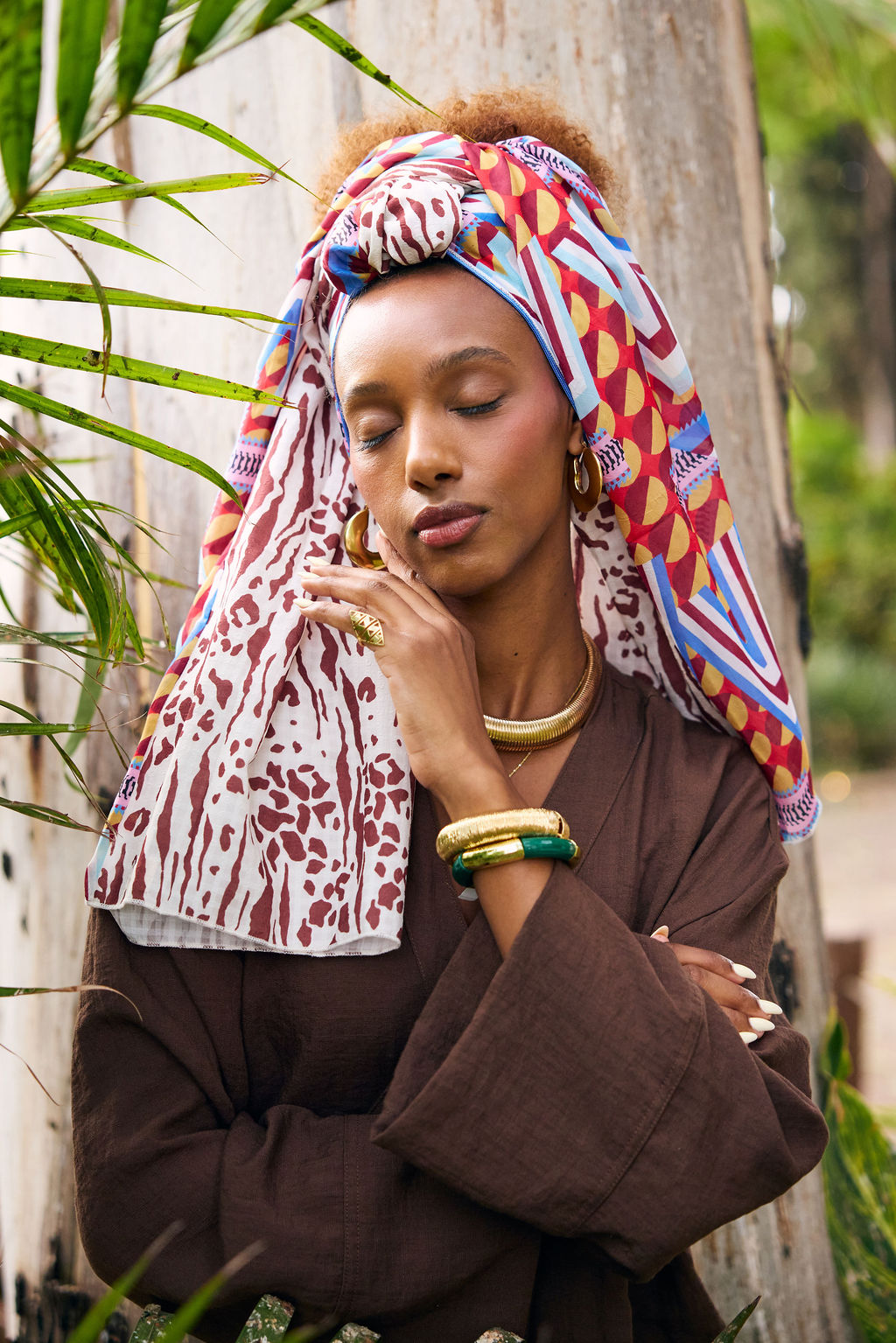 הדרא, קולקציית קיץ, מטפחת חגיגית, מטפחת צבעונית עם דוגמאות גיאומטריות