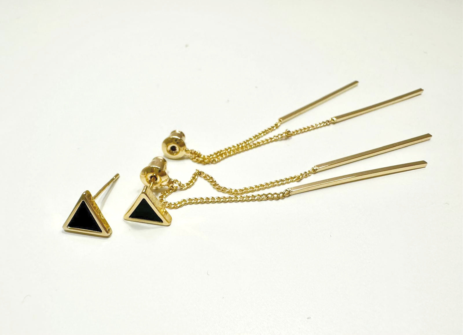 הדרא, עגיל משולש צמוד עם פרנז זהב