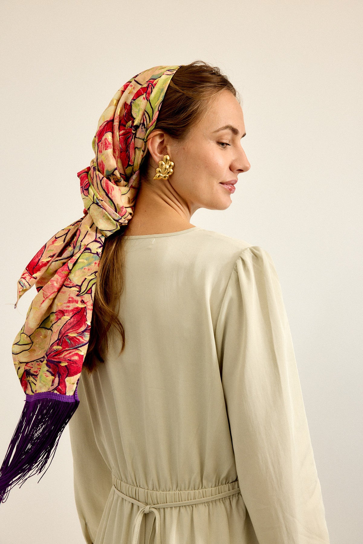 מטפחת משולשת קשת