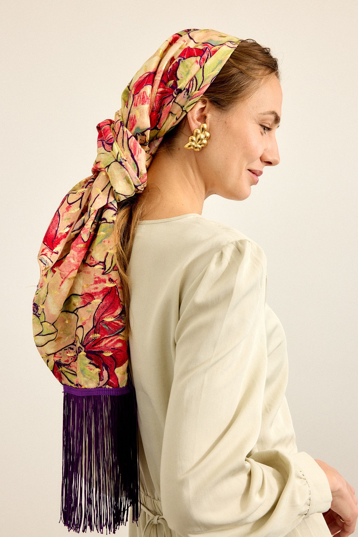 מטפחת משולשת קשת