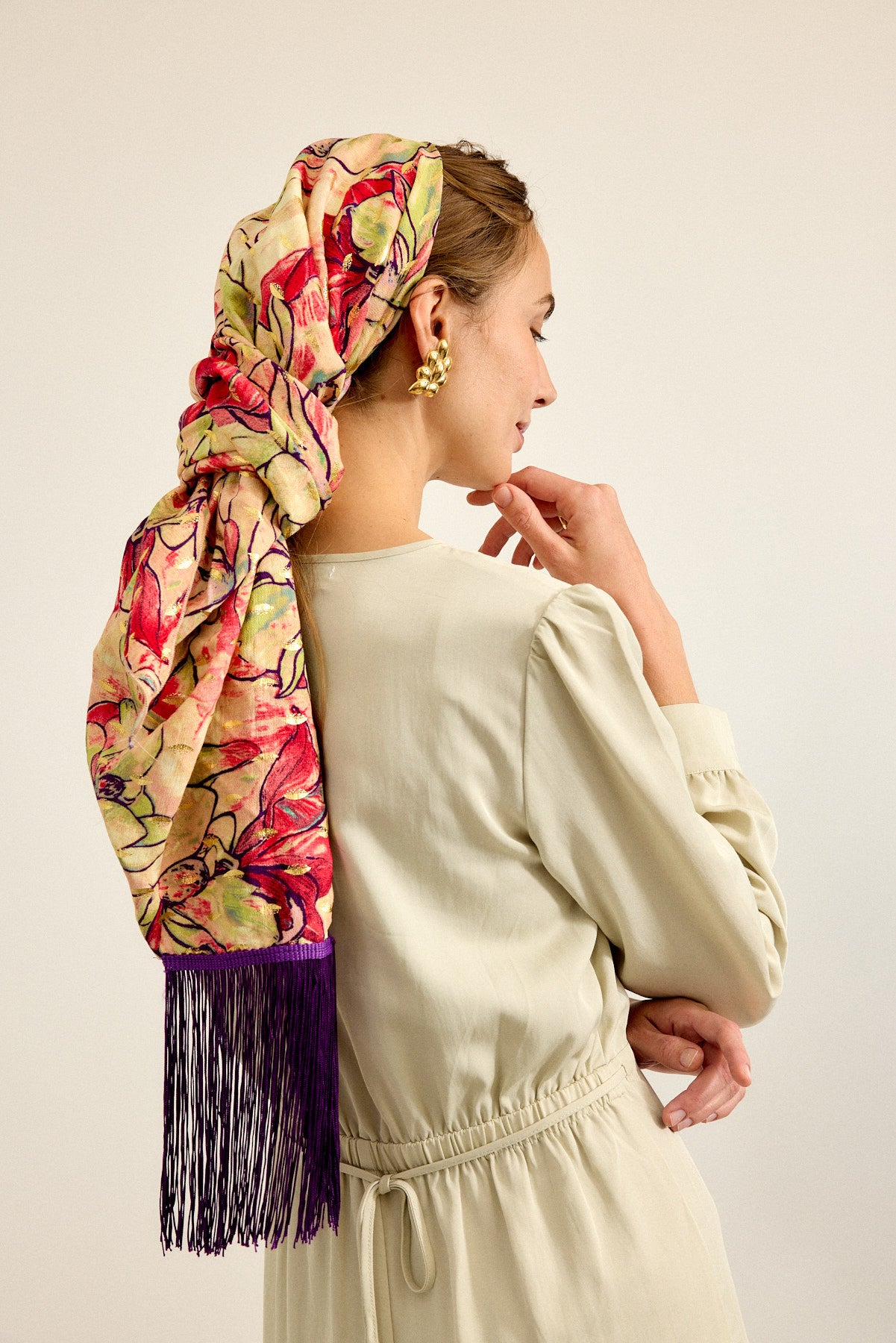 מטפחת משולשת קשת