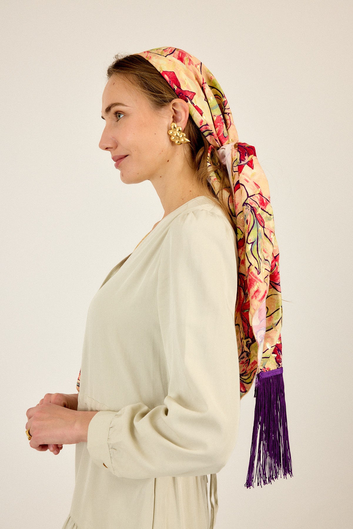 מטפחת משולשת קשת