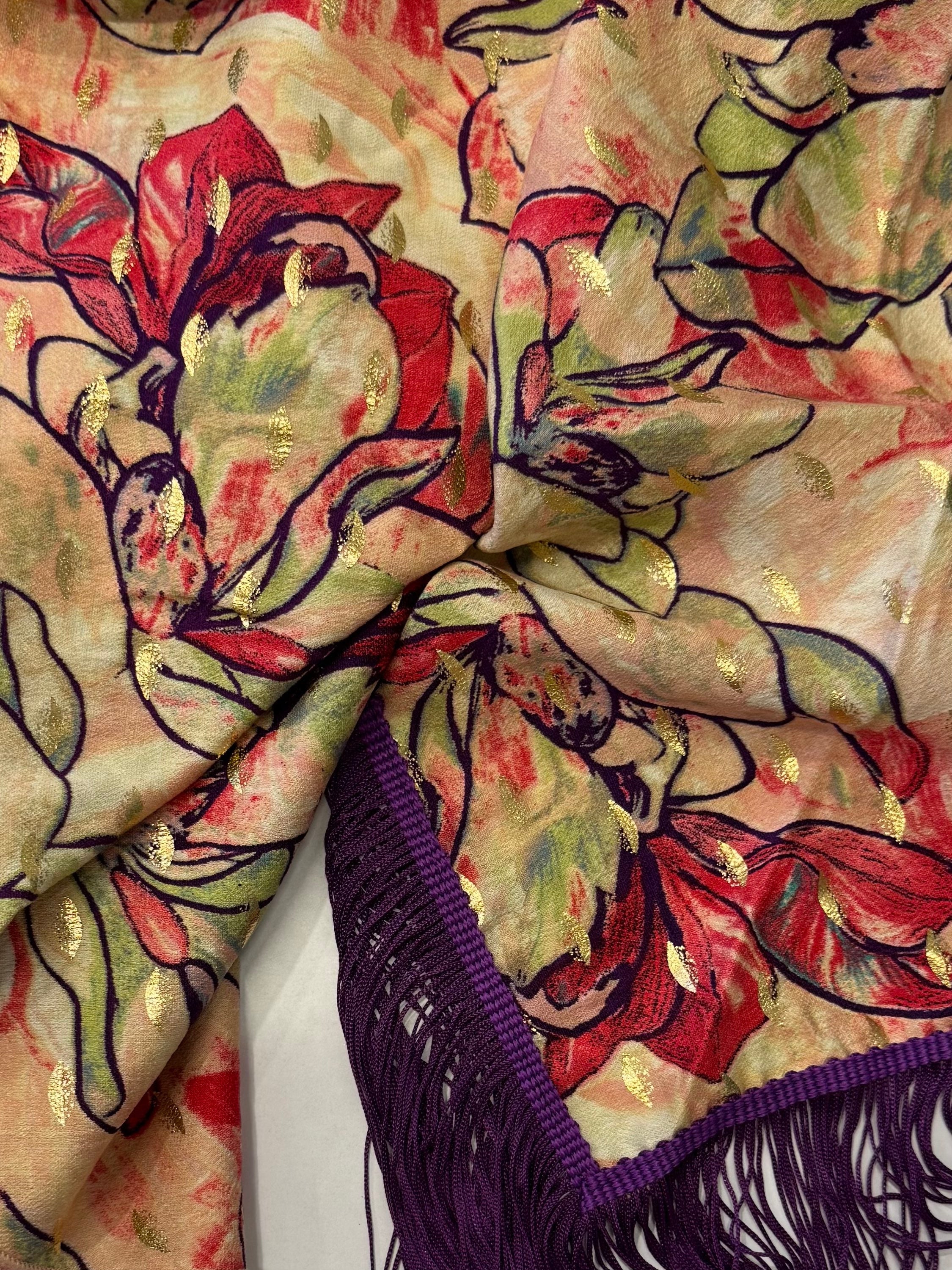 מטפחת משולשת קשת