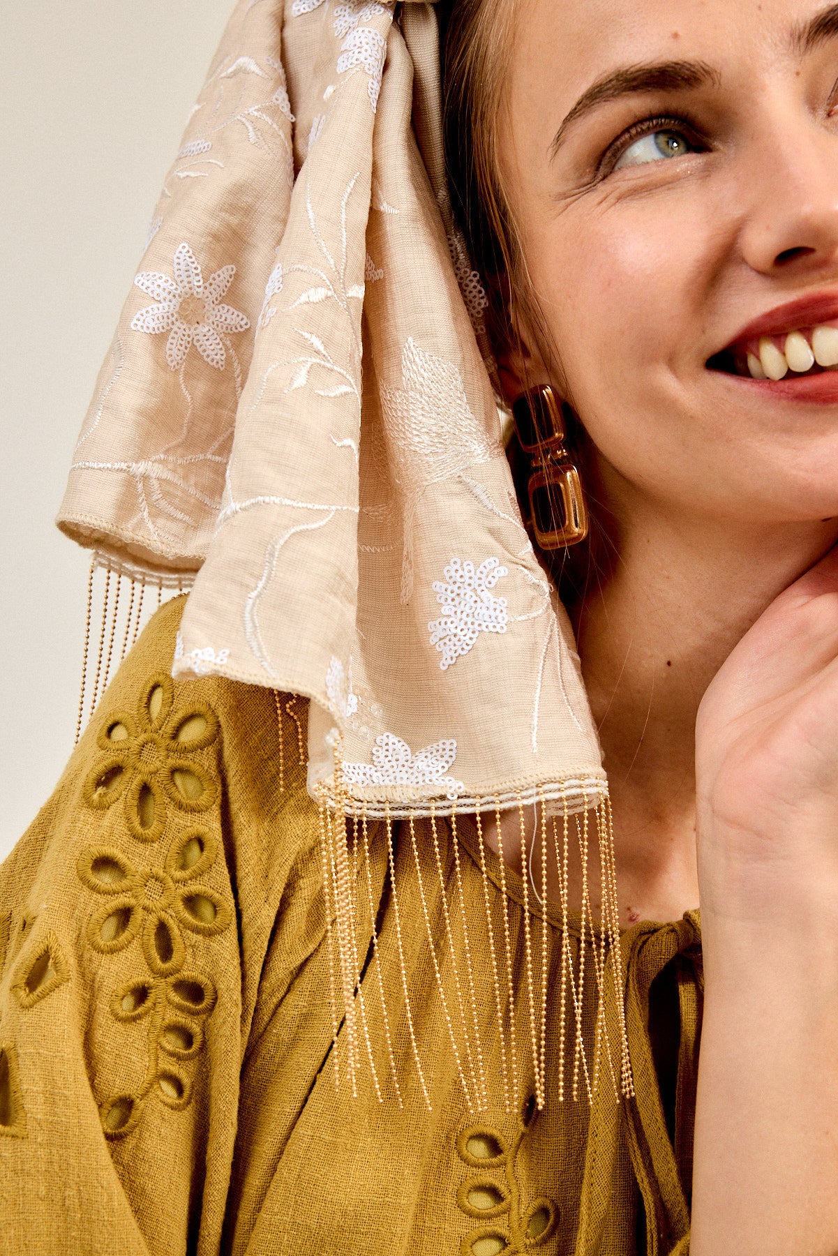 מטפחת צעיף ברקת בהיר