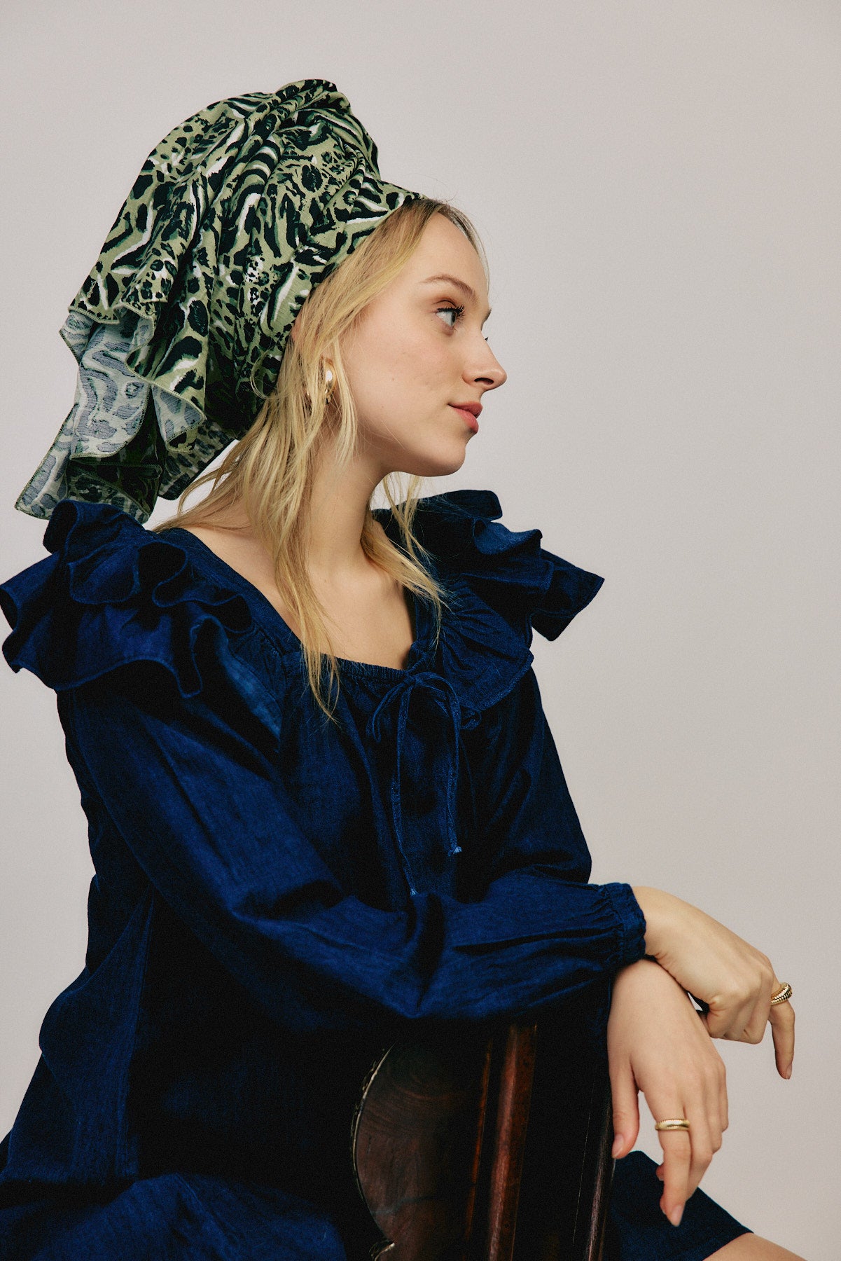 מטפחת צעיף סיגלית