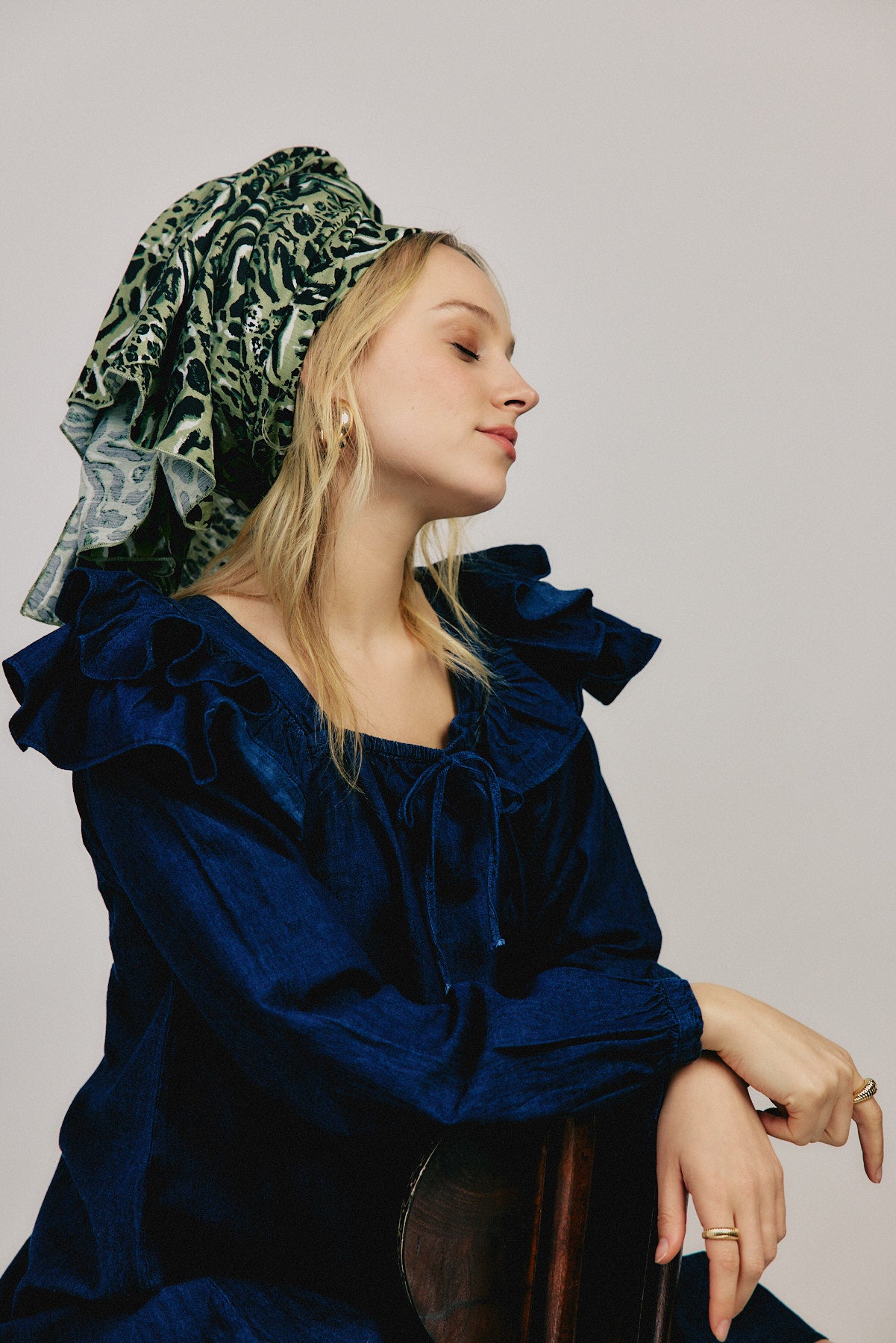 מטפחת צעיף סיגלית