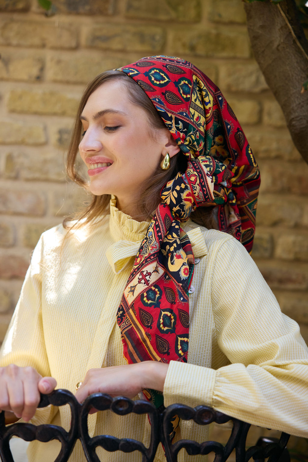 הדרא, קולקציית חגים, מטפחת צבעונית עם צורות גאומטריות