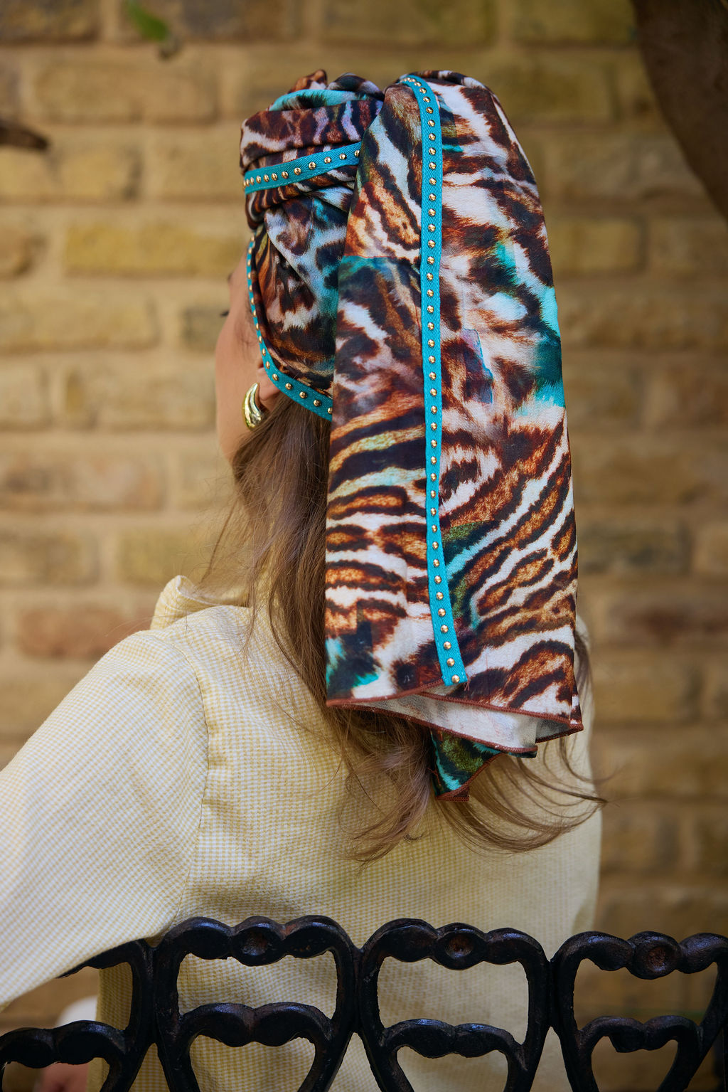 הדרא, קולקציית חגים, מטפחת צבעונית עם צורות גאומטריות