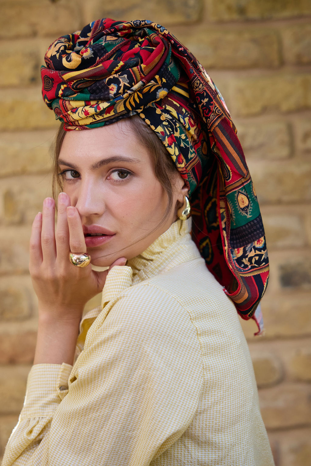 הדרא, קולקציית חגים, מטפחת צבעונית עם צורות גאומטריות