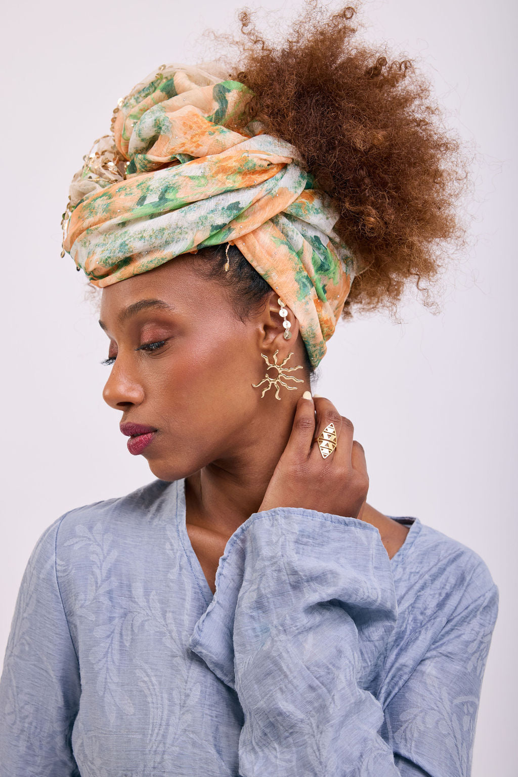 הדרא, קולקציית מטפחות קיץ, מטפחת חגיגית, בד פרחוני בשילוב בד פייטים נופלים, מטפחת לארע