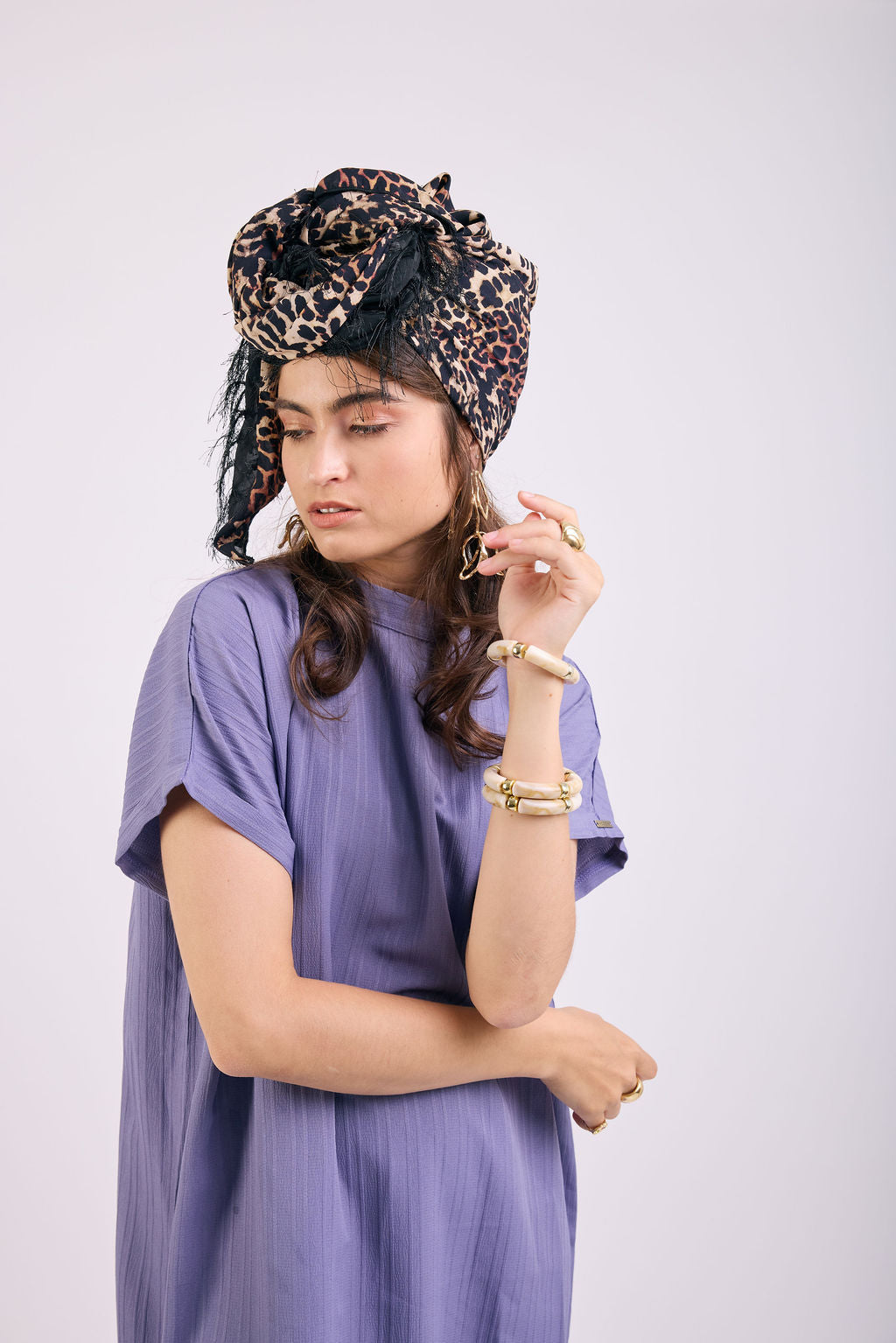 הדרא, קולקציית קיץ, מטפחת מרובעת חגיגית, שילוב בד מנומר ובד שחור , מרובע לארועים