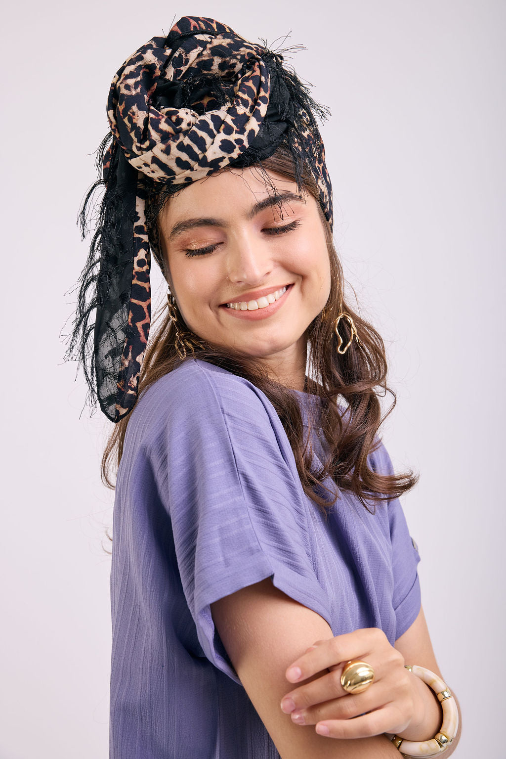 הדרא, קולקציית קיץ, מטפחת מרובעת חגיגית, שילוב בד מנומר ובד שחור , מרובע לארועים