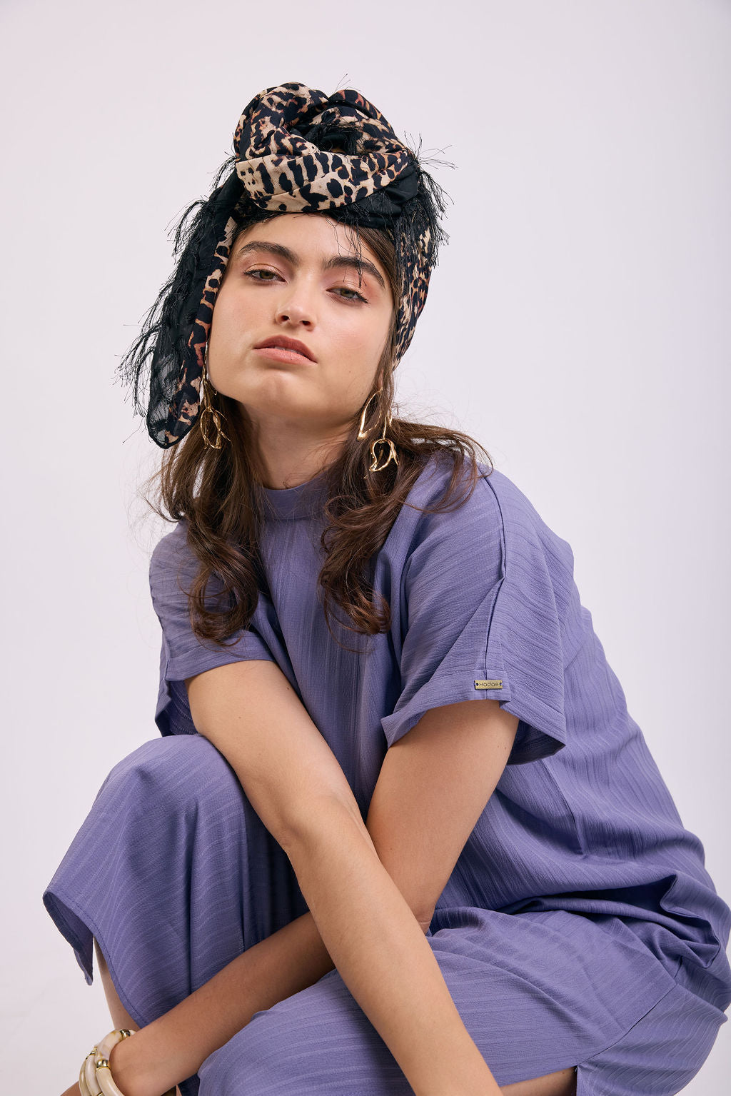 הדרא, קולקציית קיץ, מטפחת מרובעת חגיגית, שילוב  בד מנומר ובד שחור , מרובע לארועים