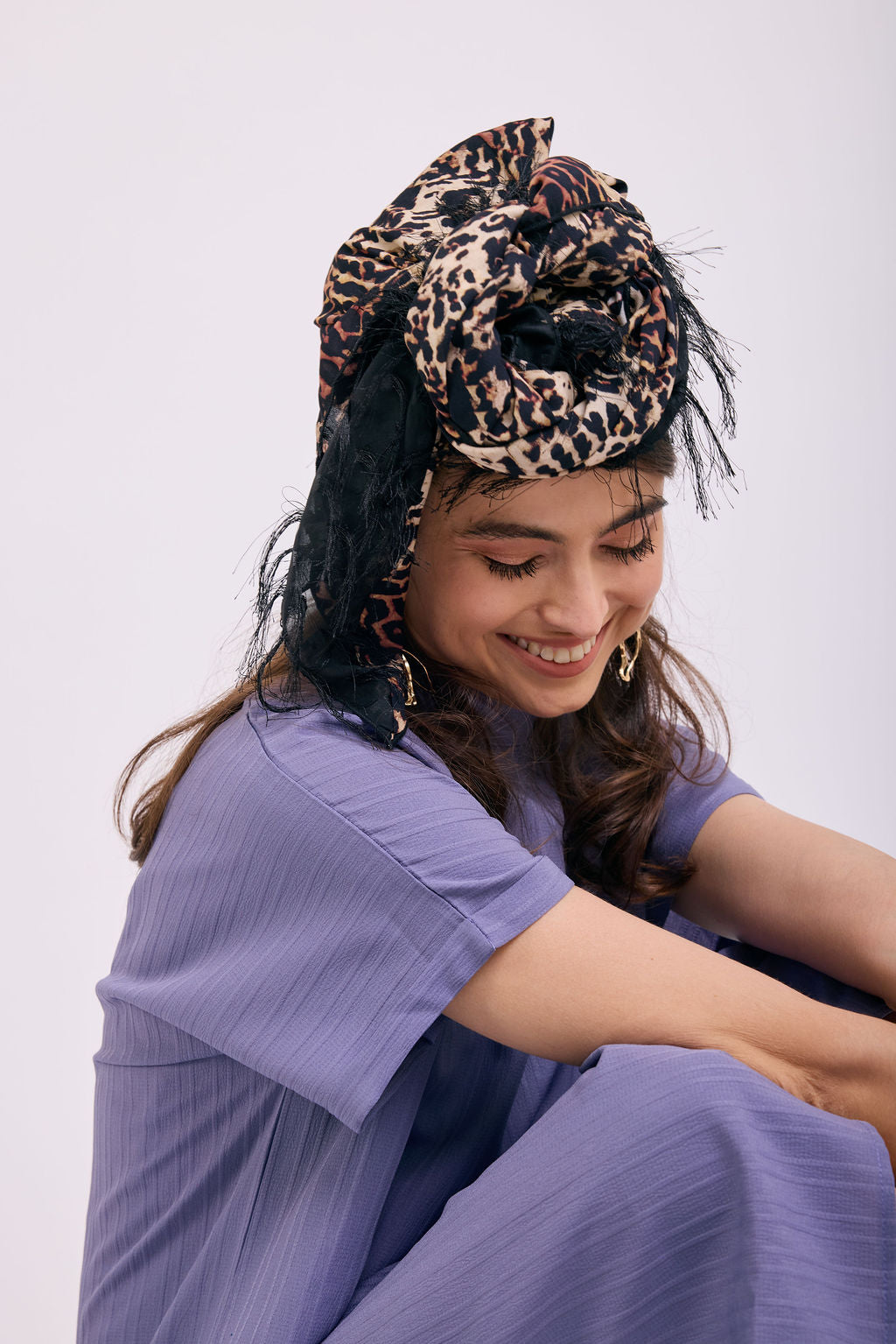 הדרא, קולקציית קיץ, מטפחת מרובעת חגיגית, שילוב בד מנומר ובד שחור , מרובע לארועים