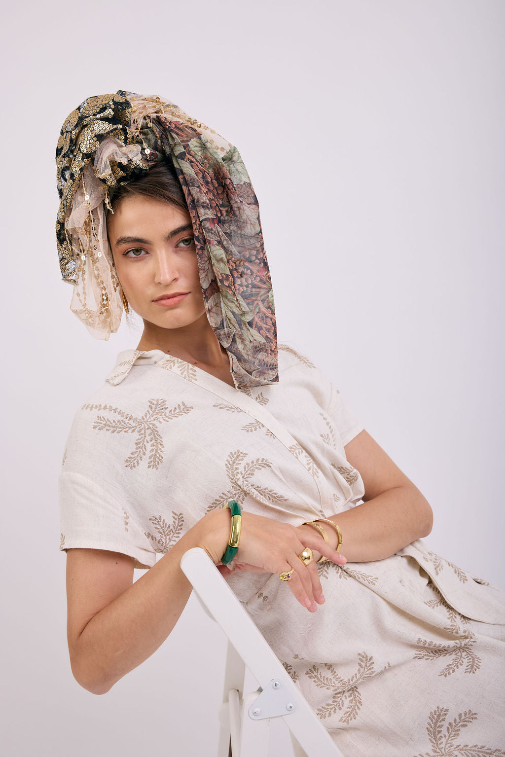 הדרא, קולקציית מטפחות קיץ, מטפחת חגיגית,  בד פייטים בשילוב בד פרחוני ובד פייטים בהיר. מטפחת לארוע