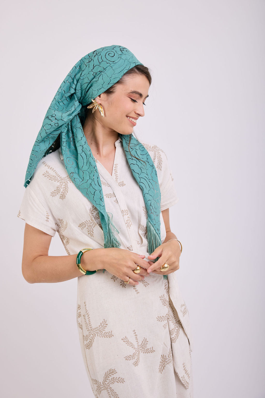 הדרא, קולקציית מטפחות קיץ, מטפחת שילוב בד פרחוני ובד פייטים