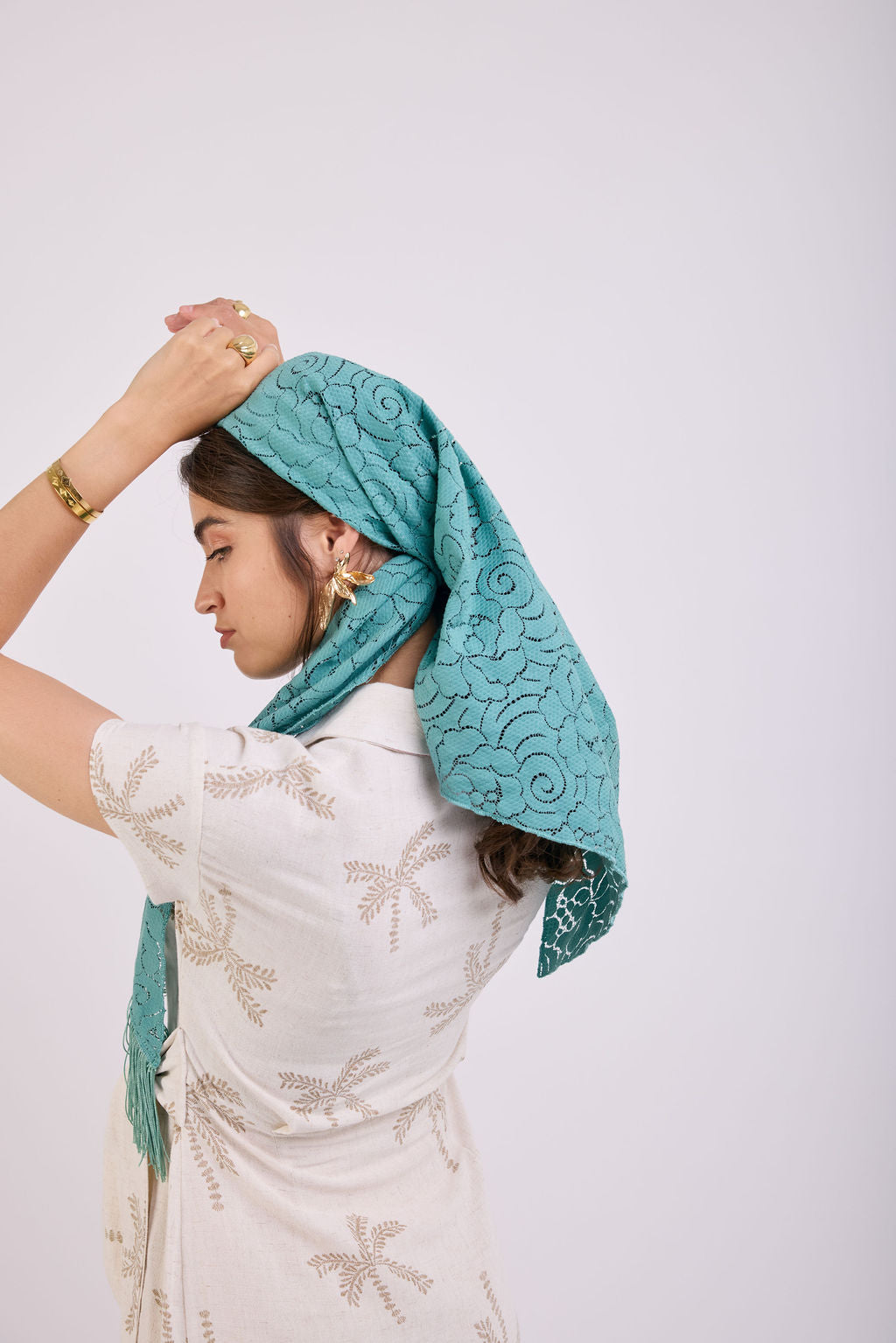 הדרא, קולקציית מטפחות קיץ, מטפחת שילוב בד פרחוני ובד פייטים