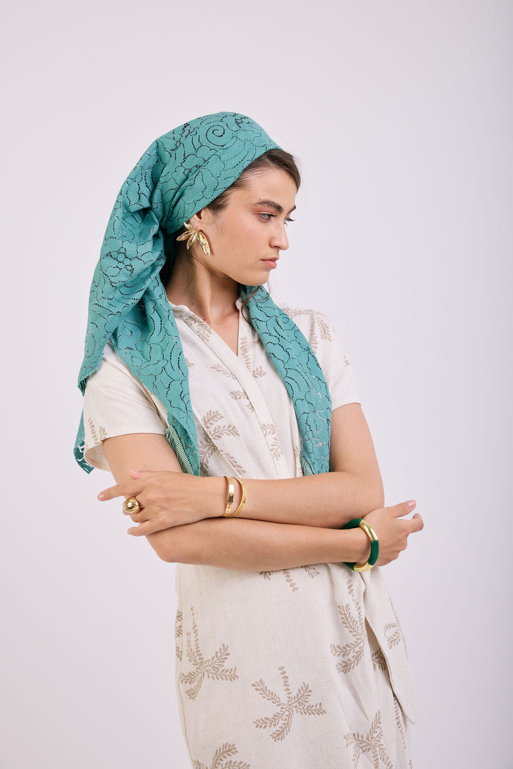 הדרא, קולקציית מטפחות קיץ, מטפחת שילוב בד פרחוני ובד פייטים