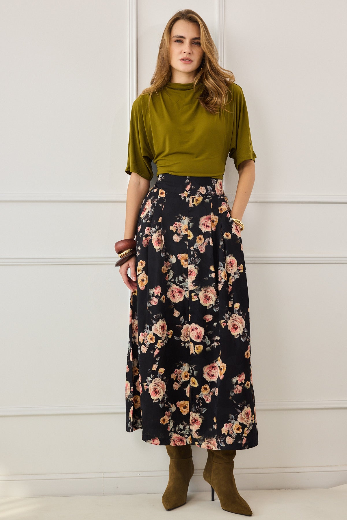 חצאית לילי שחורה