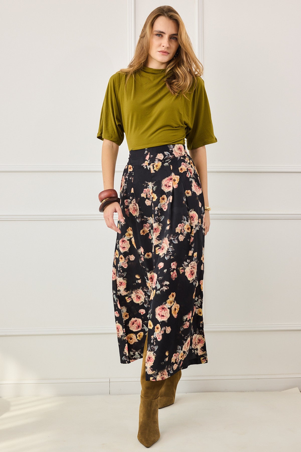 חצאית לילי שחורה