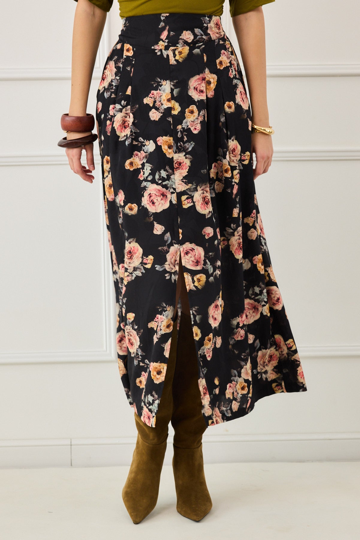 חצאית לילי שחורה