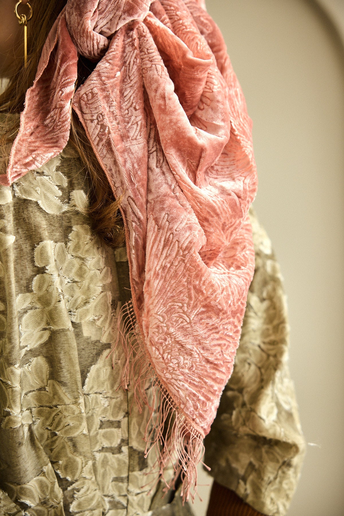 מטפחת משולשת פלג ורוד בייבי