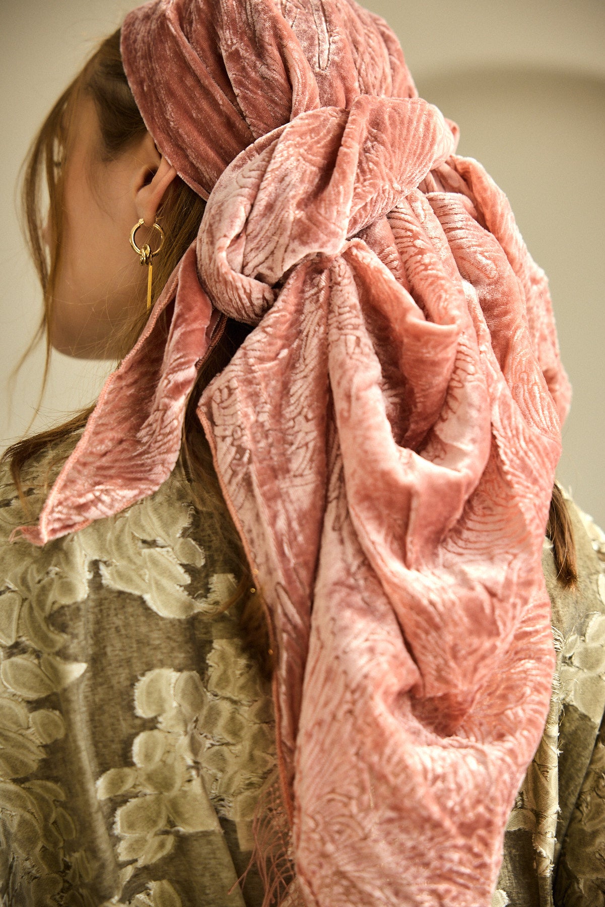 מטפחת משולשת פלג ורוד בייבי