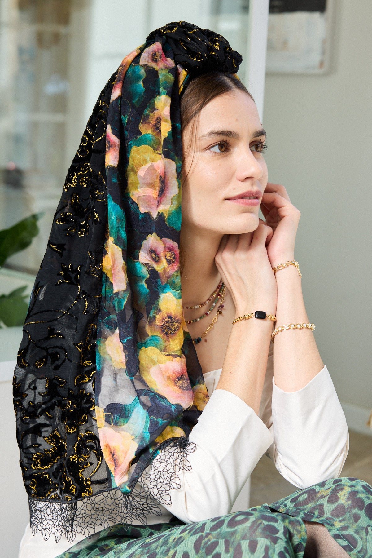 מטפחת צעיף פעמונית